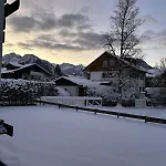 Gemuetliches Zirbenstuebchen * Oberstdorf