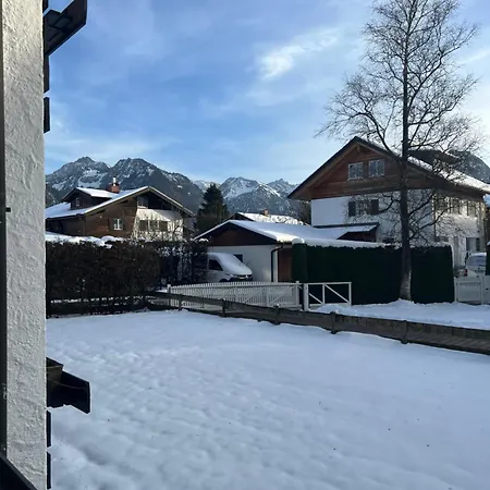 Gemuetliches Zirbenstuebchen